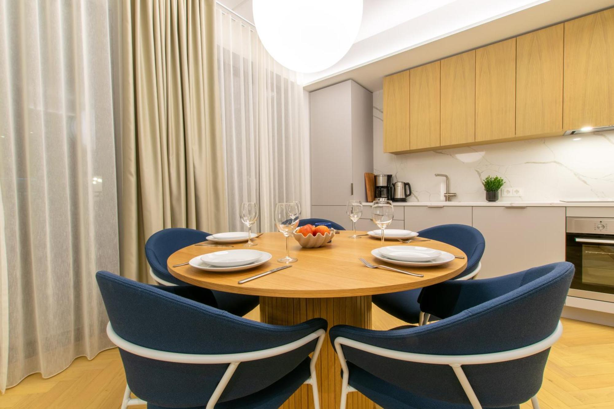 Tobiase Residences - Luxury Apartments Talin Exterior foto